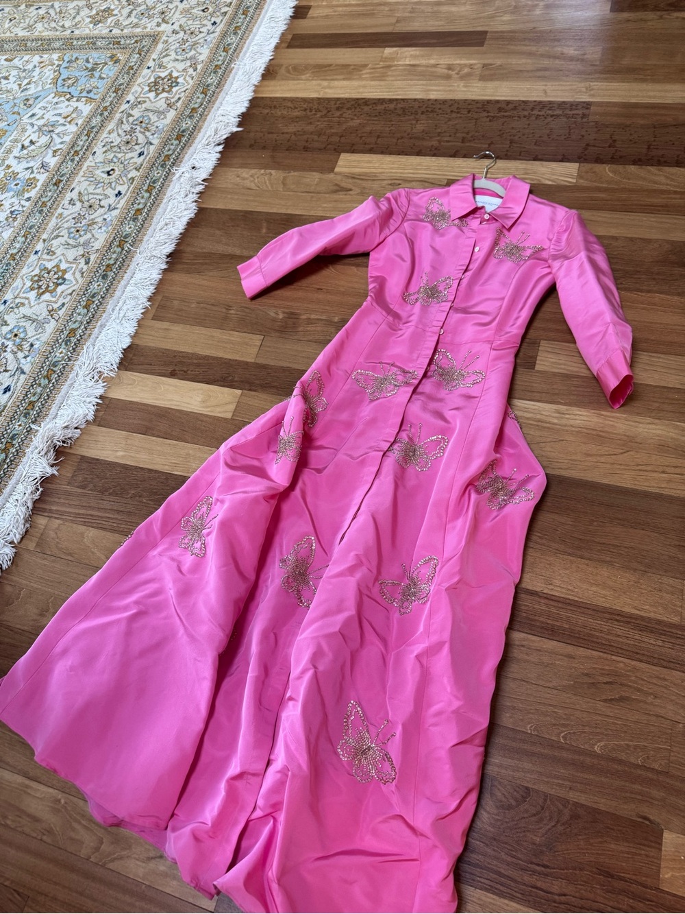 Carolina Herrera Pink trench gown with Gold Butterfly Embellishments - Picture 12 of 14